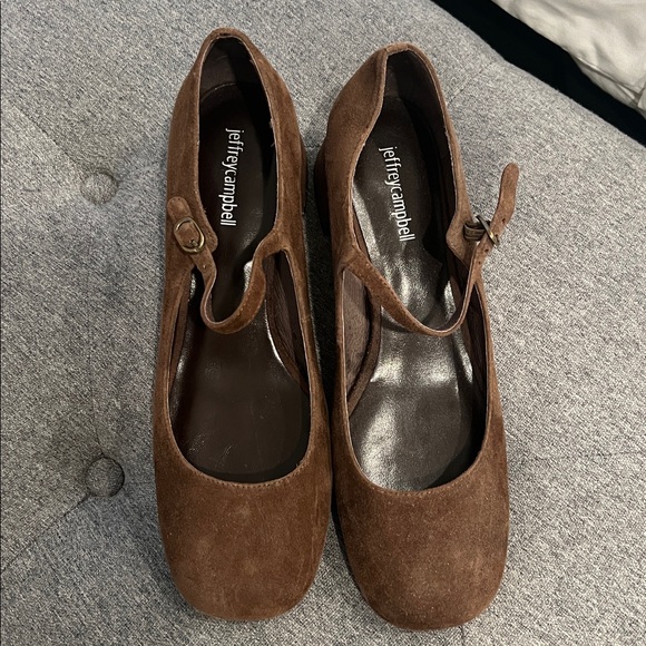 Cute suede Mary Jane’s - Picture 2 of 5